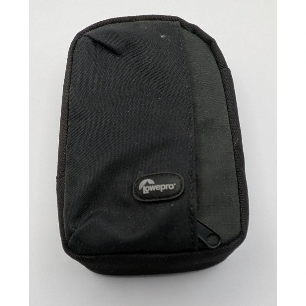 Lowepro Newport 30 Camera Pouch Unisex Small Black Good Padded Belt Loop Case